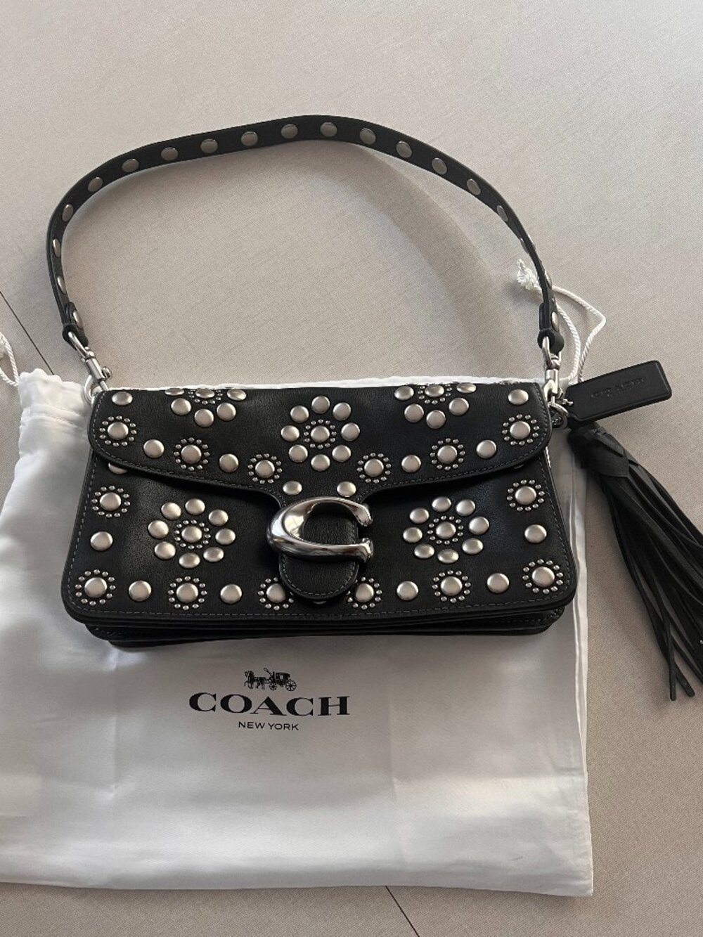 Coach Tabby Shoulder Bag 26 With Western Rivets - Picture 2 of 11